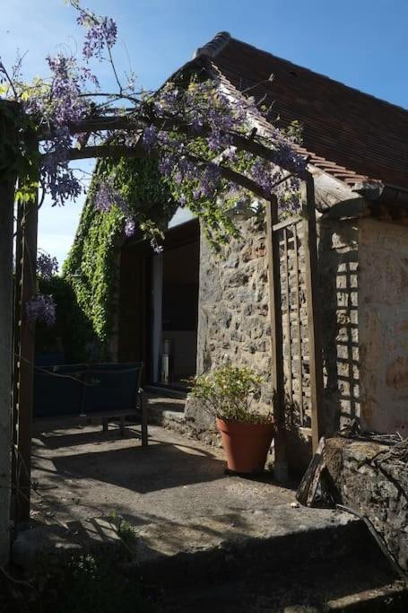 La Sagnarde, Maison En Pierre, ルブレサック エクステリア 写真